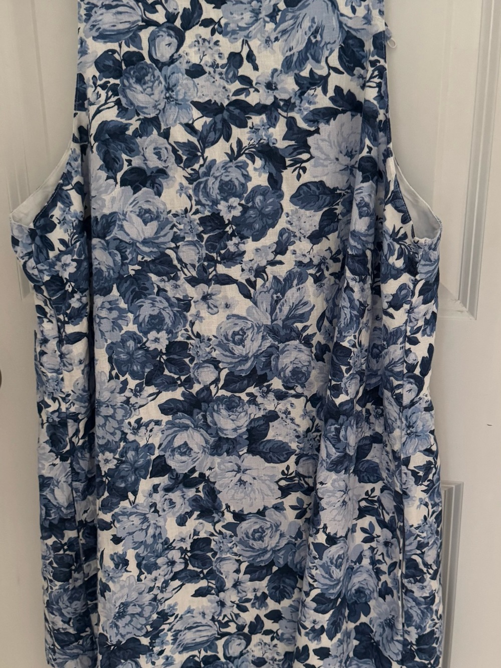 Abercrombie & Fitch Blue and White Floral Sleeveless Dress